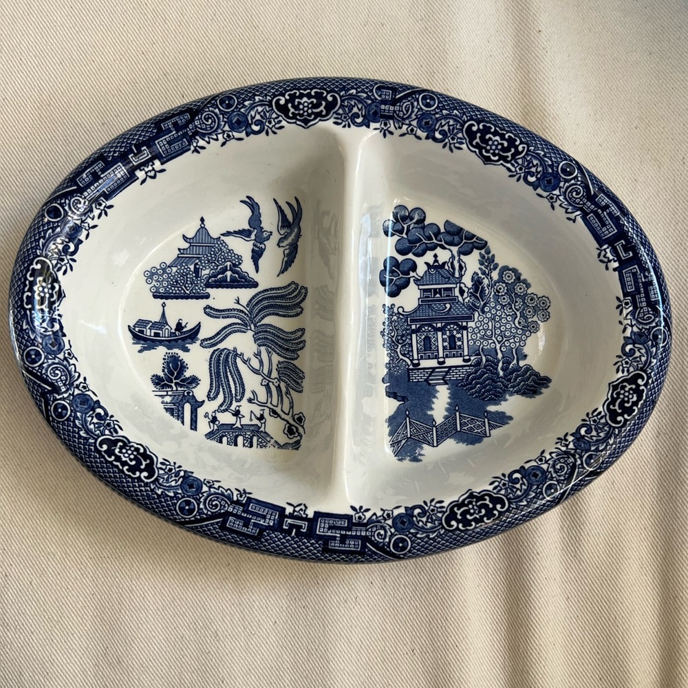 Churchill Blue Willow split bowl